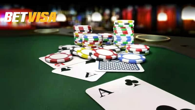 Poker là gì? Bí kíp chơi bài như cao thủ betvisa bạn không nên bỏ lỡ